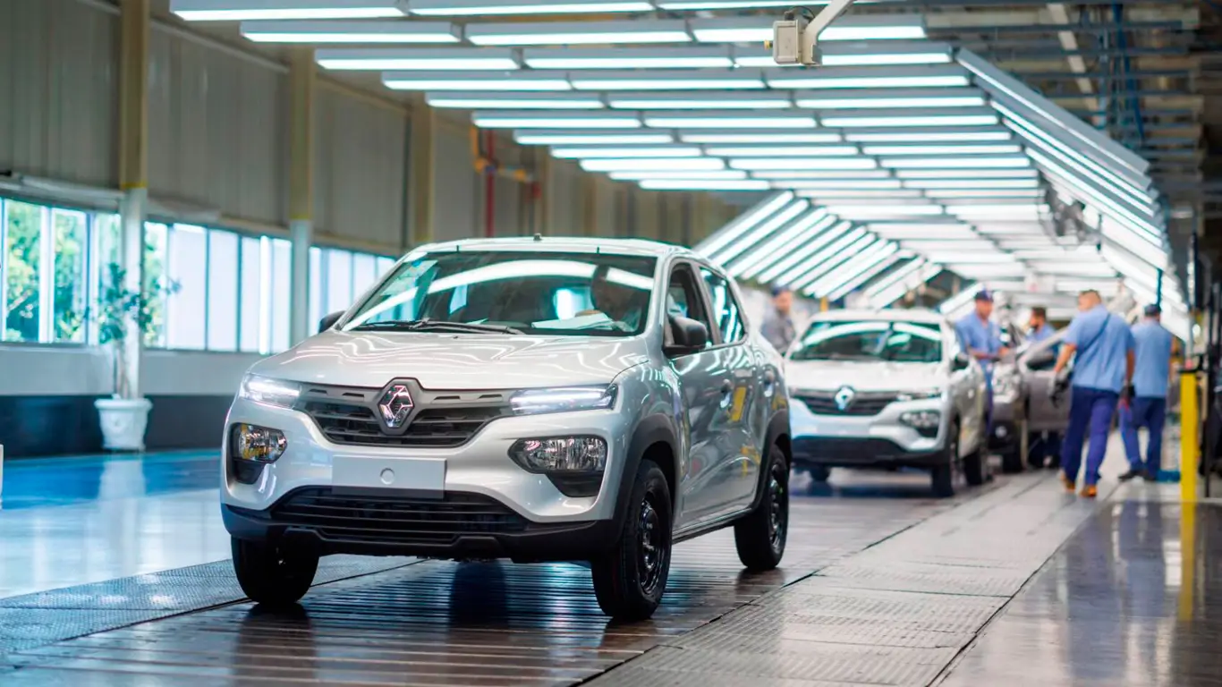 АвтоВАЗ мстит за уход Renault из России: миллионы клиентов рискуют стать жертвами мошенников