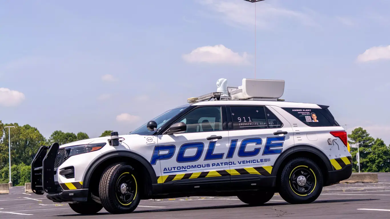 Кофе и пончики сами себя не купят: ИИ отправили захватывать улицы, а не офисы