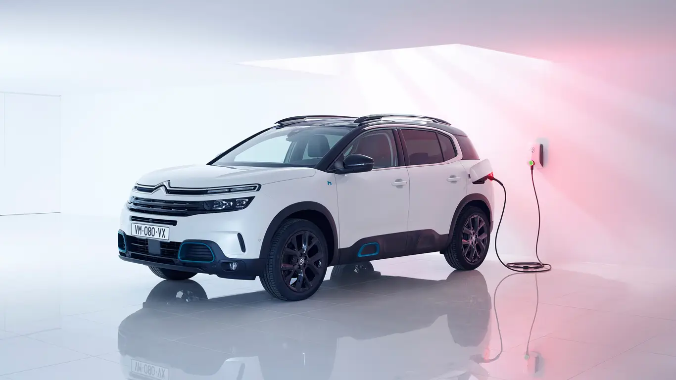 Citroen «похоронила» старый C5 Aircross и готовит электрическую сенсацию