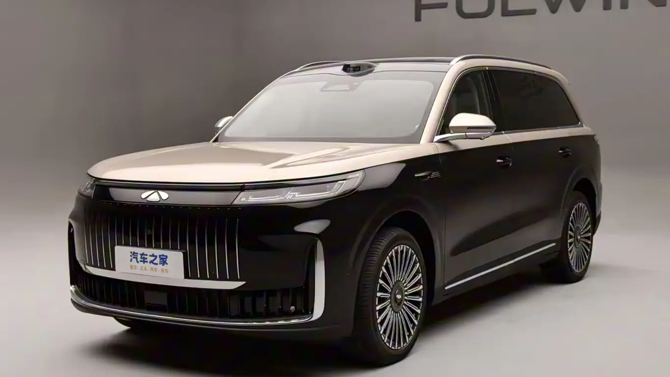 Неделя громких дебютов: Ferrari, Bugatti и Chery выводят новые модели на рынок Китая