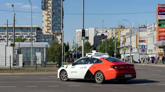 Яндекс ищет китайских разработчиков для создания пятого поколения беспилотных автомобилей