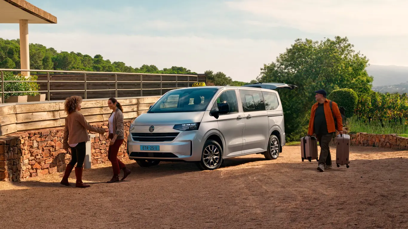 Volkswagen готов забрать рынок у «Ларгуса» и «Буханки»: немецкий электрофургон метит в российское такси