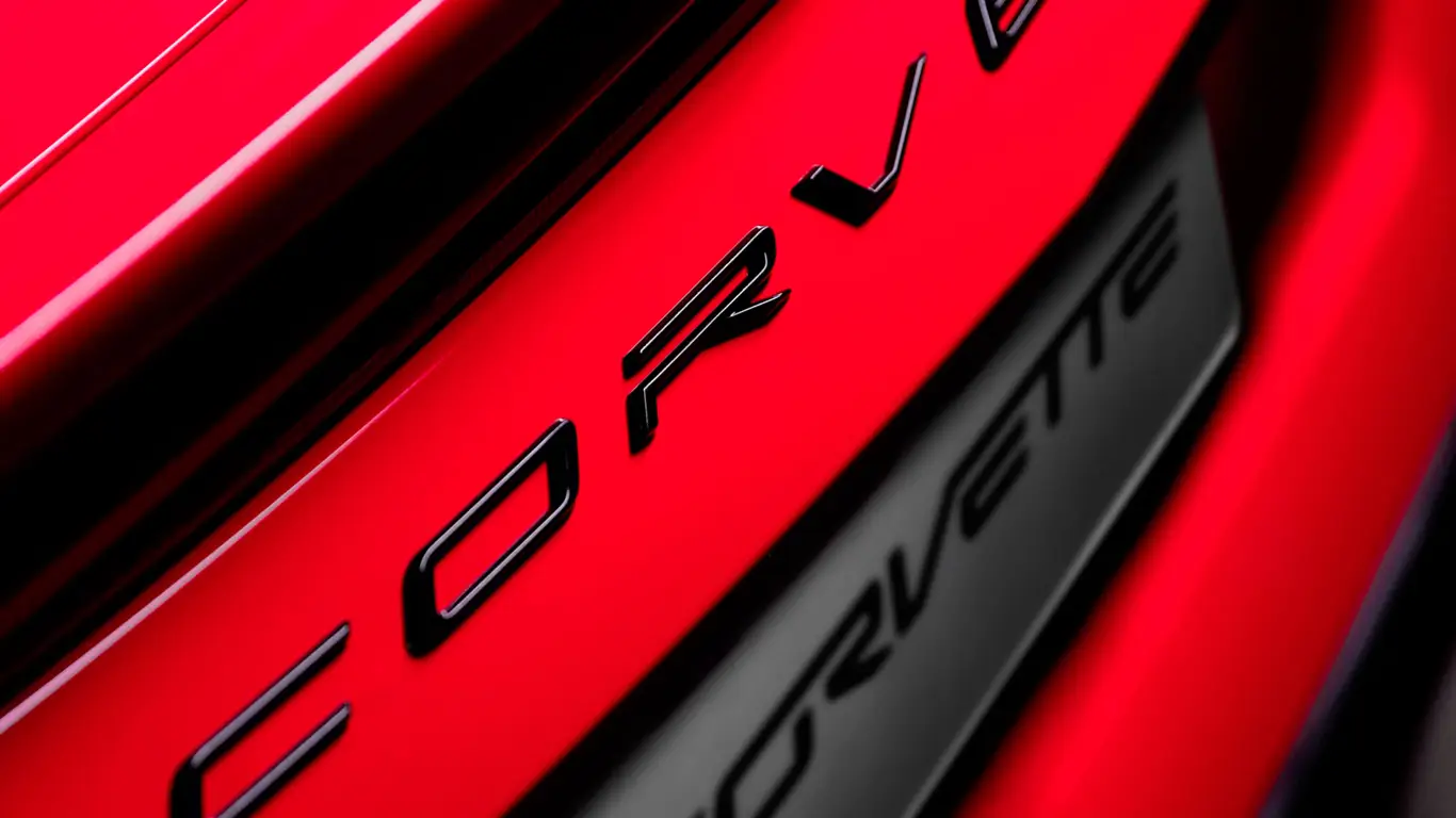 Corvette против Tesla: легендарное купе готовят к электрическому будущему