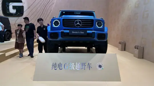 Mercedes и Range Rover опередили китайские бренды в РФ: обеспеченные россияне не жалеют денег