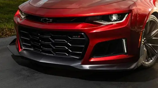 Camaro ZL1 стал еще бескомпромисснее: спорткар получил новый карбоновый пакет