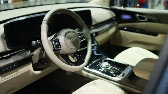 Дилеры теперь не нужны: Kia запускает уникальную технологию Plant Remote OTA для своих моделей
