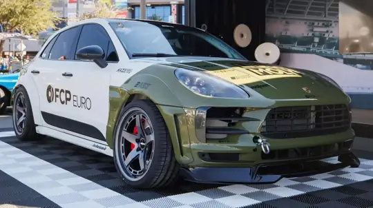 Кроссовер или гоночный болид? Семейный кроссовер стал настоящим Франкенштейном