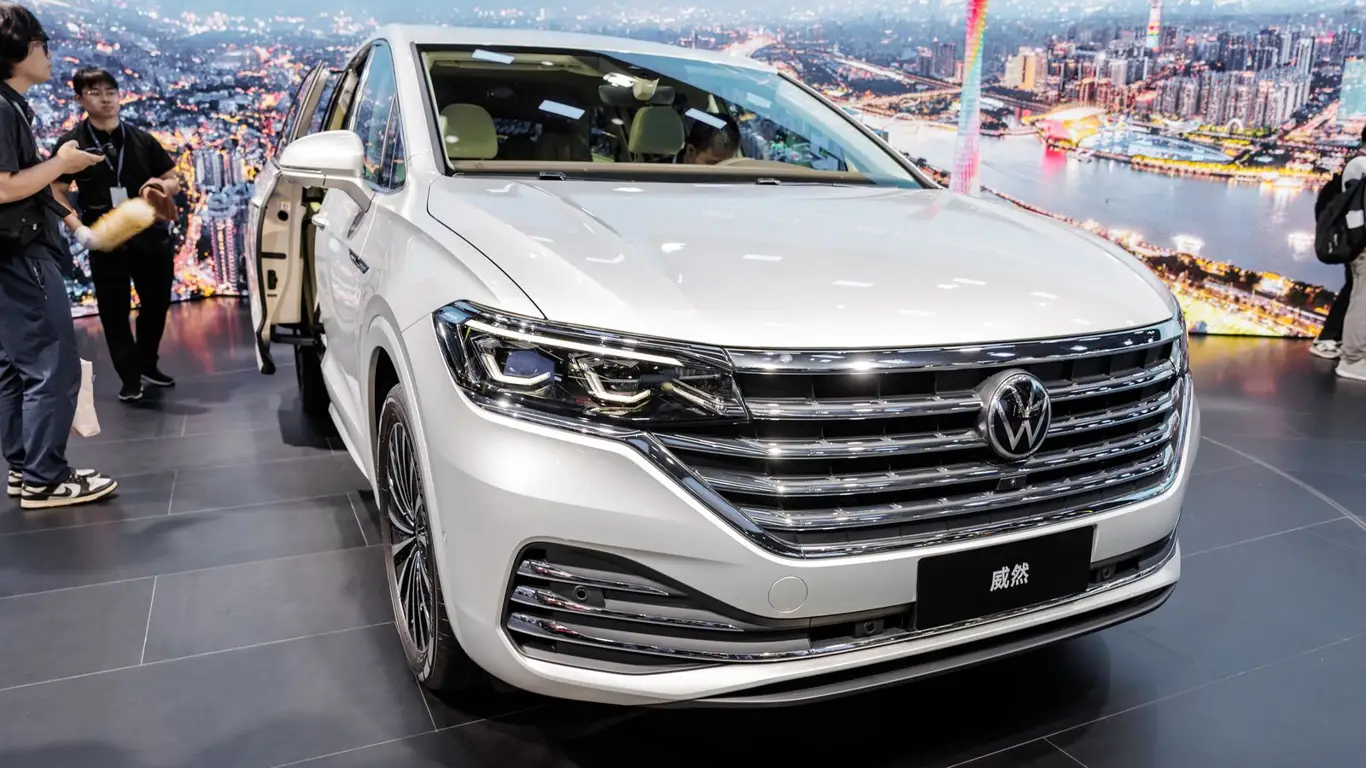 Volkswagen спасен: компания возвращается к привычному графику работы