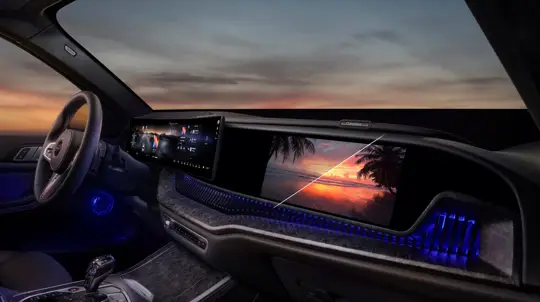 Настоящий кинотеатр в любой машине: HARMAN делает автодисплеи по-настоящему премиальными