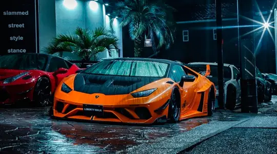 Liberty Walk «уронили» Ламбу: оранжевый Huracan шокировал даже поклонников японского тюнинга