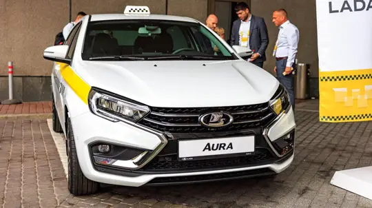 Российский комфорт в действии: москвичей начали возить в необычных такси