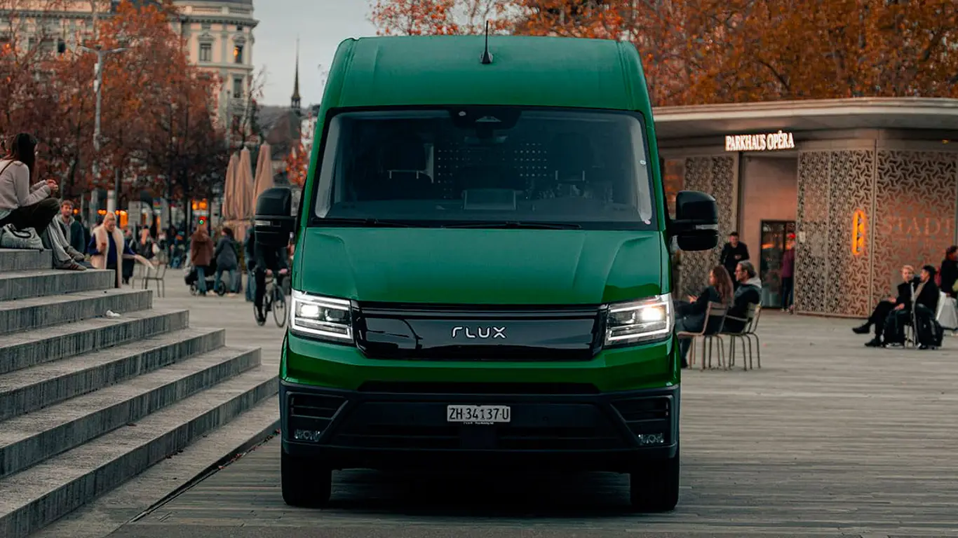 Flux выпустил фургон, который не дает водителю уснуть — даже если он очень старается