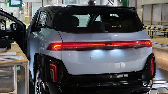 Собирали по атому: новая российская модель с электромоторчиком скоро появится в салонах