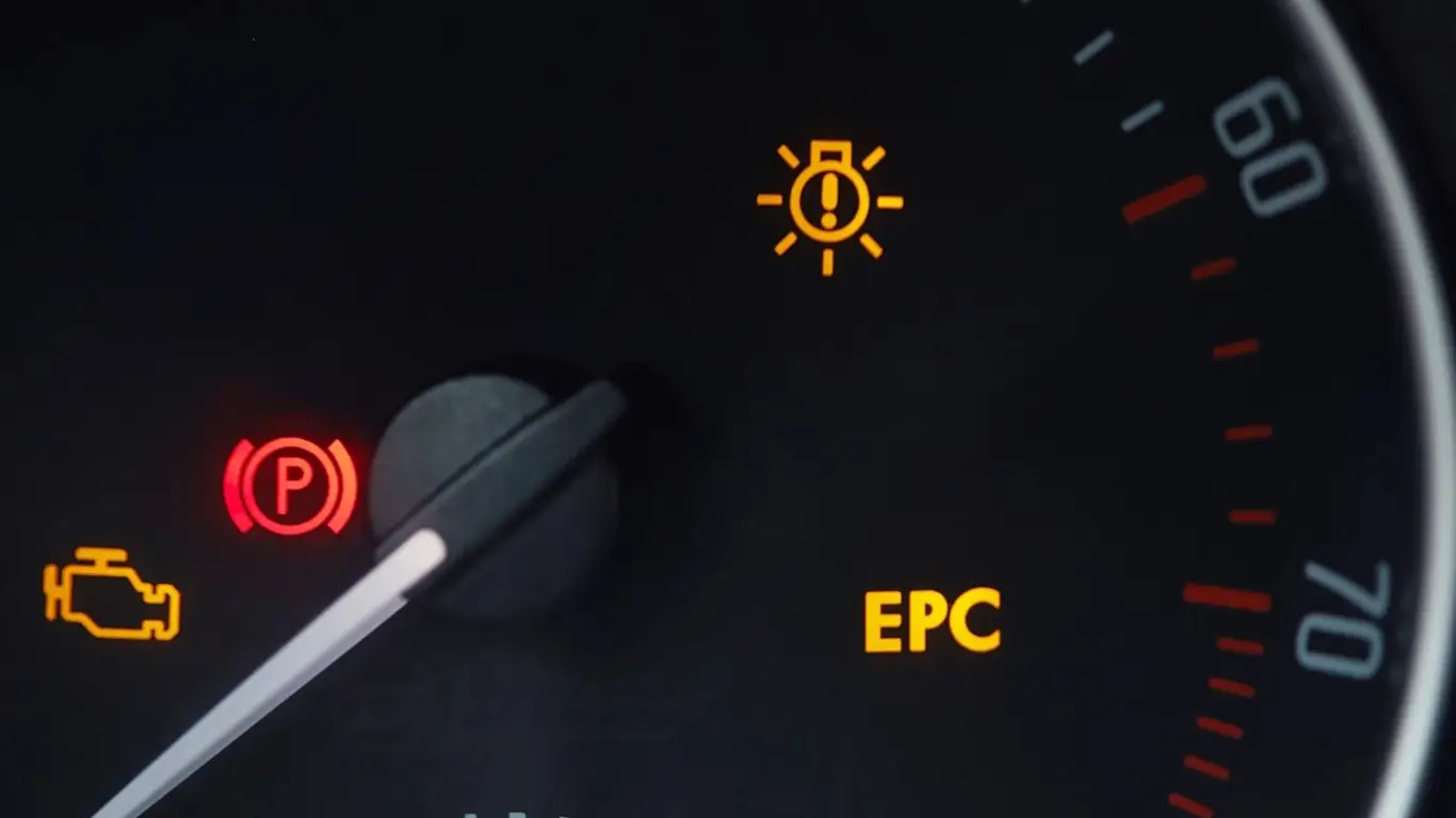 Символ EPC в машине: мелкий значок, за которым скрываются большие проблемы