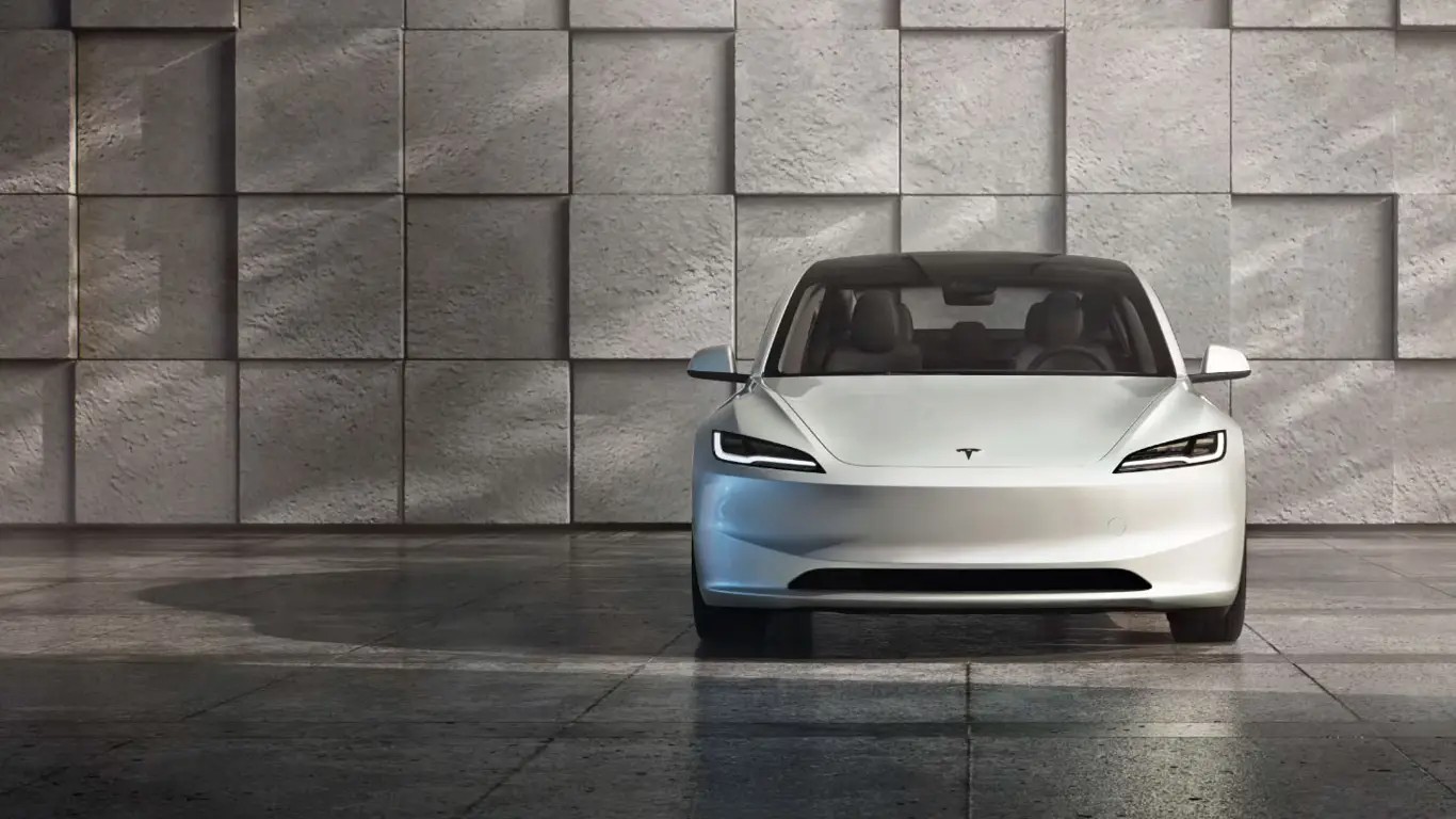 Tesla обрушила цены: новая Model 3 Standard стала самой дешевой Tesla в Европе