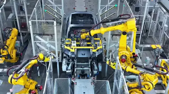 Индия готовится завалить Россию электрокарами: это произойдет уже в 2026 году