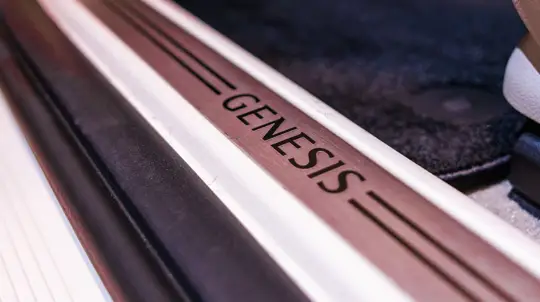 Роскошный пикап остановлен на половине пути: Genesis готовит неожиданную новинку