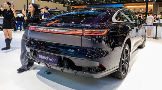 Резкий скачок цен у LiXiang и скидки у Voyah — итоги недели