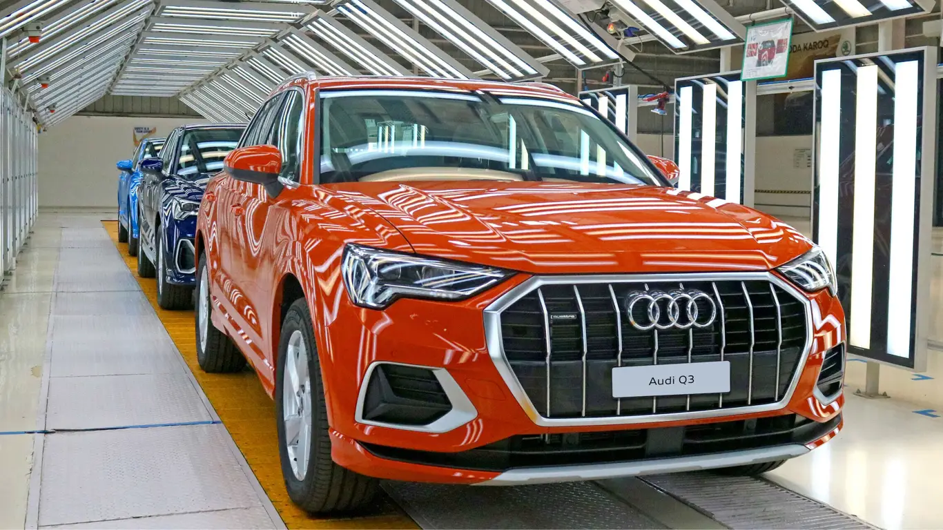 Audi урезала выбор: хочешь S3 или Q3 — бери то, что дают