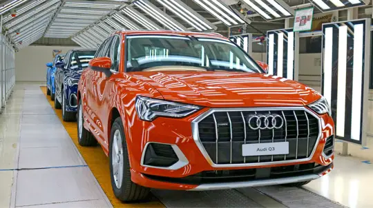 Audi урезала выбор: хочешь S3 или Q3 — бери то, что дают