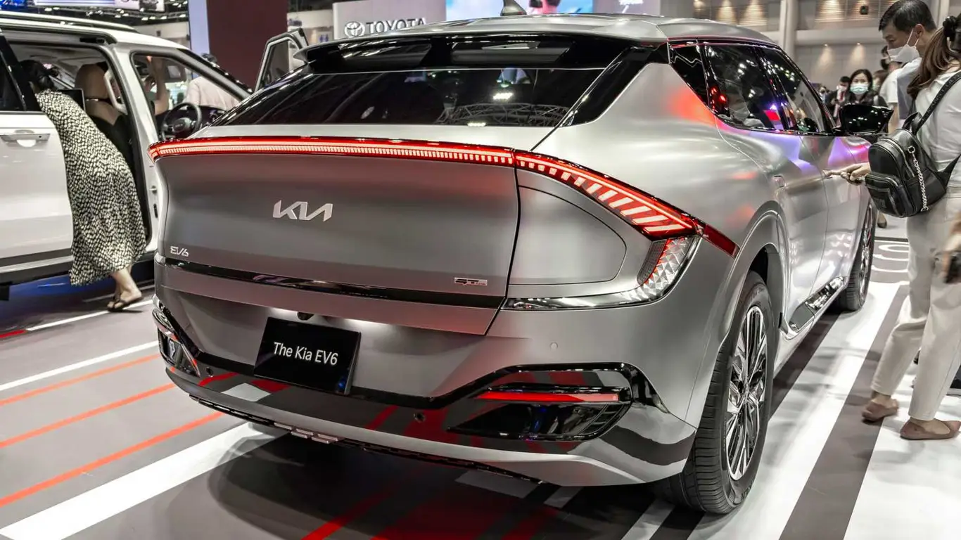 Лоурайдеры оценят: тюнеры показали, как нужно занижать «электрички»