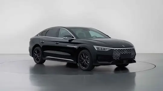 BYD снова клонирует себя: компания нацелилась на конкуренцию с LADA на рынке такси