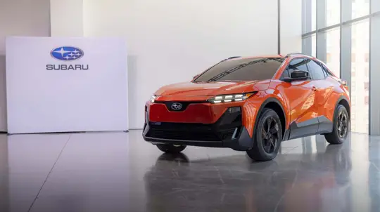 Когда «поехали в лес» больше не пахнет бензином: Subaru сохранила AWD, но убрала двигатель