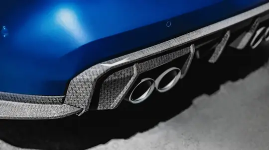 Экология без потерь: BMW отказалась от карбона и выиграла