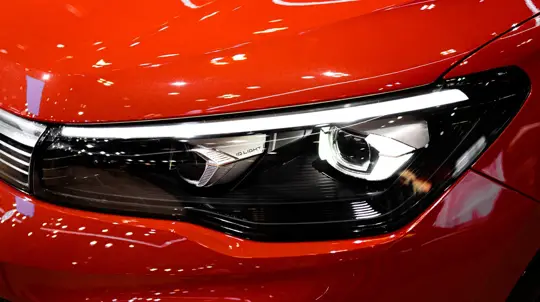 Владельцам авто с ксеноном стоит быть готовыми: за что лишат прав в 2026 году