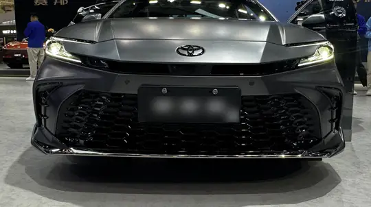 «Камри» снова №1: Toyota возвращает себе лидерство на  рынке