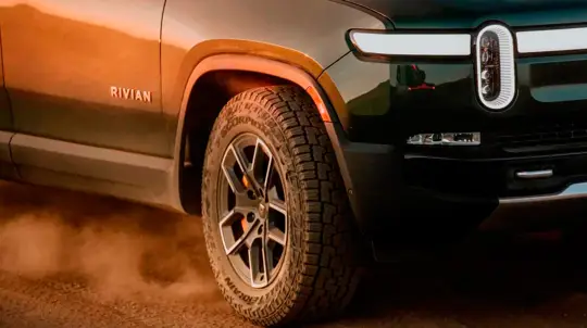 Ставка на доступность: новые батареи и выгодные условия для моделей Rivian
