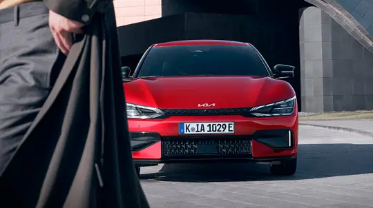 Новый седан KIA обещает революцию в мире электромобилей