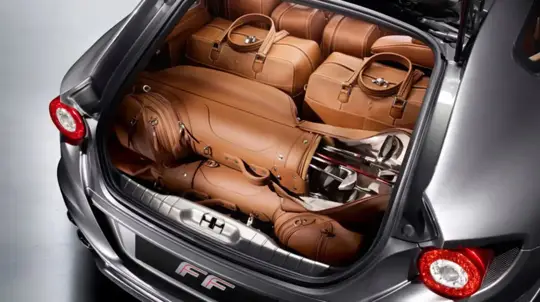 Роскошь нового уровня: Purosangue получит моторизованное крепление багажа