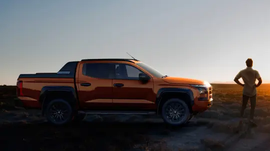 Mitsubishi L200 возвращается в Британию и бросает вызов Hilux