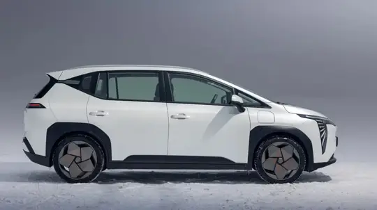 Новый электрокроссовер UMO 5 вышел на конвейер: цена от 2,5 млн