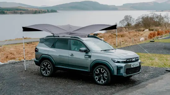 Новые решения Dacia позволяют превратить кроссовер в бюджетный автодом