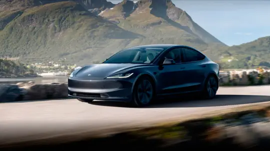 Tesla не хочет продавать обновленную Model 3. И вот почему