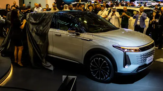 Руссификация полным ходом: китайцы не хотят связывать свои бренды с Россией