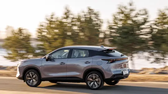 Новый Omoda C5 стал безопаснее: 78% стали, 540° камеры, защита от коррозии