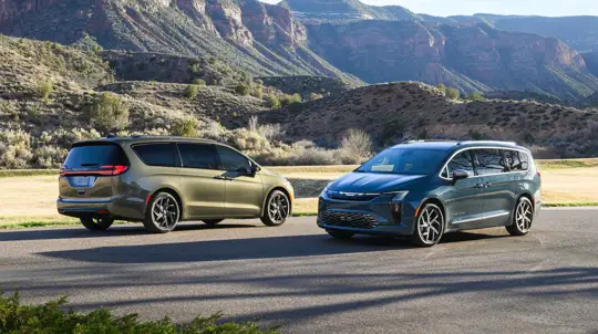 Chrysler прокачал Pacifica — минивэн стал технологичнее и роскошнее