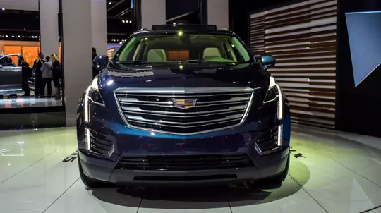 Cadillac демонстрирует свои возможности: две модели получили новый дизайн и дополнительную мощность в процессе обновления