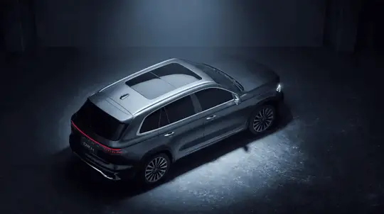 Возрождённая «Волга» вышла на улицы: кто ездит на новой китайской бричке