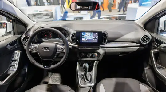 АвтоВАЗ еще думает, надо ли: новая дешевая модель LADA скоро станет как иномарка