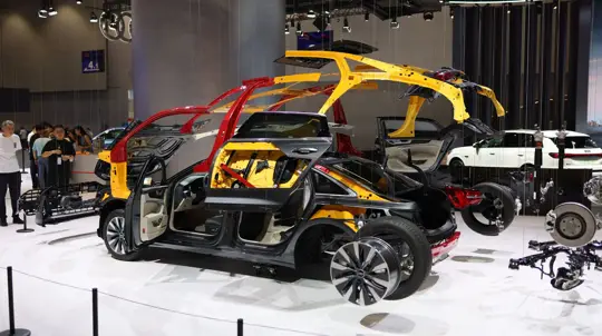 Владельцам авто этих марок в РФ не повезло: запчасти на них сложно купить