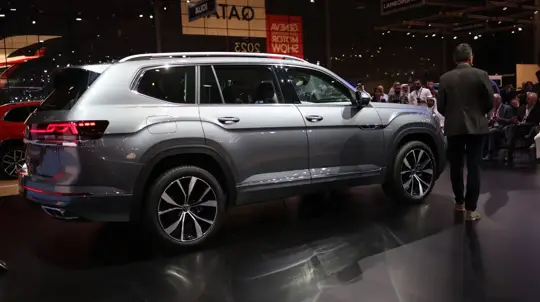 Обновленный Volkswagen Teramont представили в Дохе