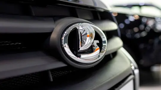 Программа онлайн-продаж автомобилей LADA с заводским ценником оказалась популярна