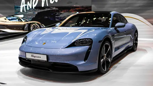 Электрический Porsche больше не разлетается: завод остановил выпуск Taycan
