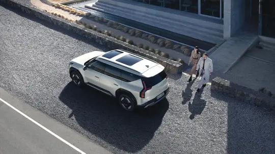 Hyundai и Kia начнут с 80 владельцев: двусторонняя зарядка пока работает в пилоте