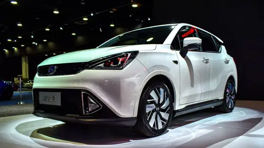 Новый китайский минивэн от GAC скоро в РФ: характеристики и цены