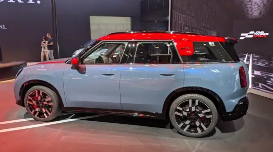 MINI решила продавать спецверсии как кроссовки: восемь «дропов» за год